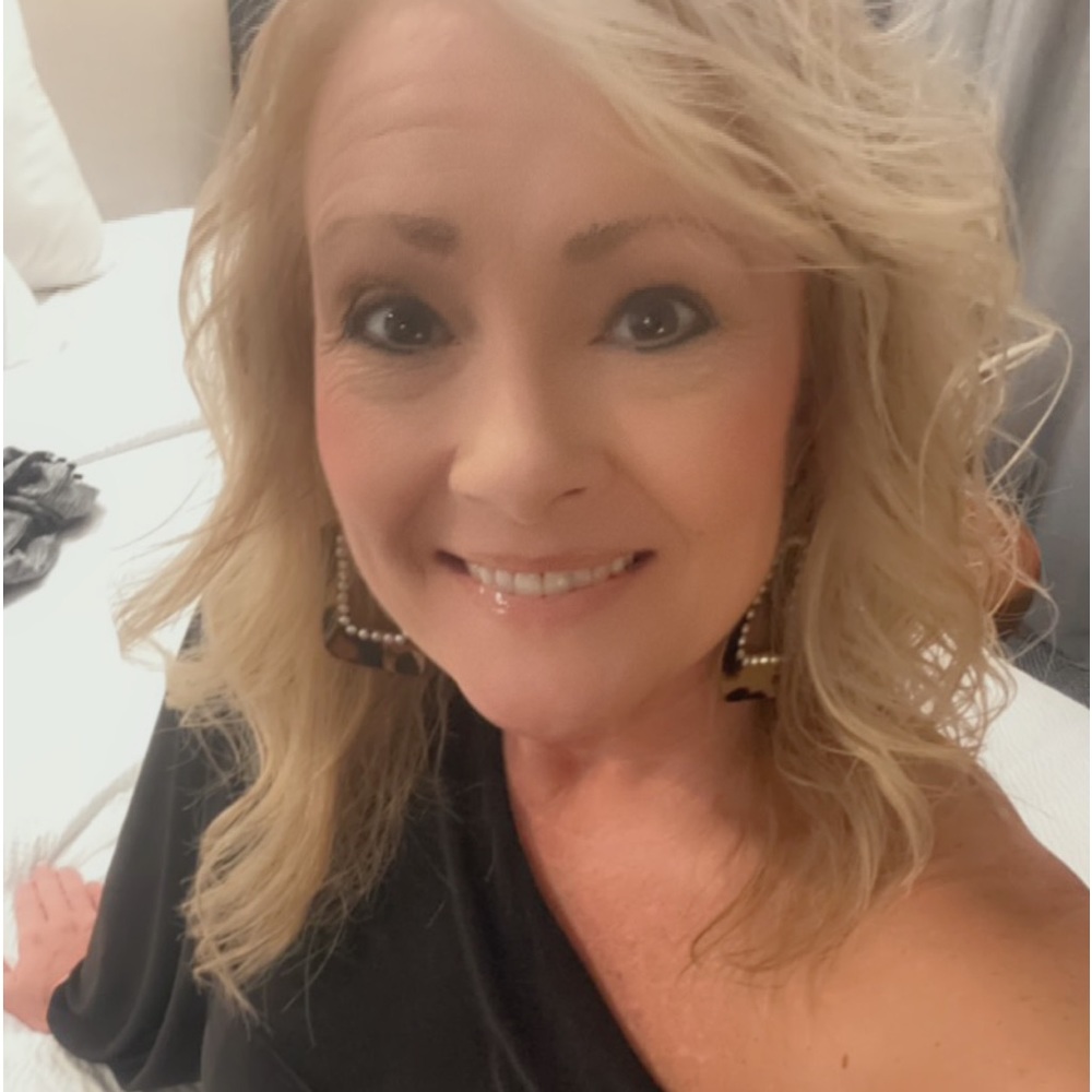 Meet your Posher, Julie